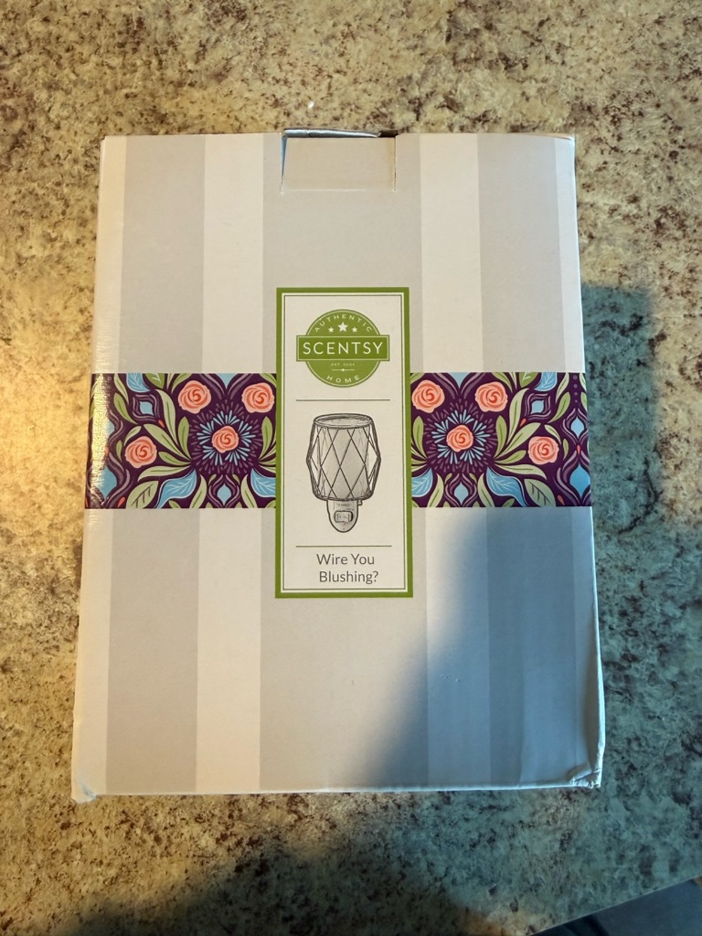 Scentsy White and Purple Floral Plug-In Warmer - Wire You Blushing?